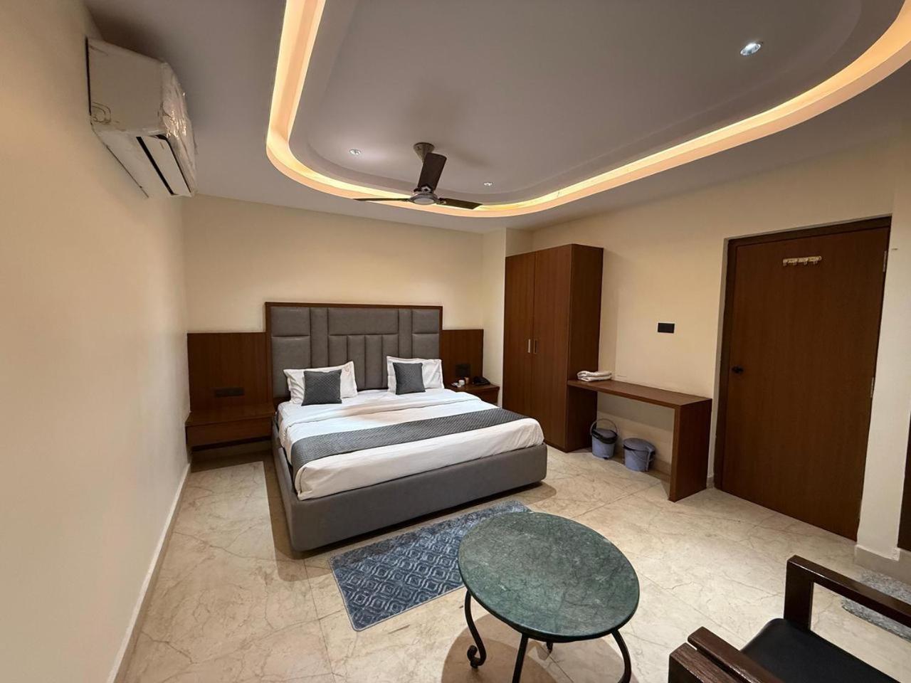Agarwal'S Residency Hotell Visakhapatnam Exteriör bild